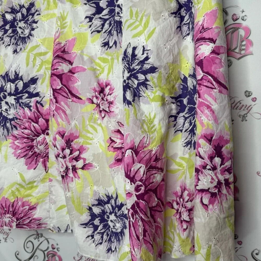 M&S classic skirt crochet pattern throughout flowers white green pink purple - Picture 7 of 11